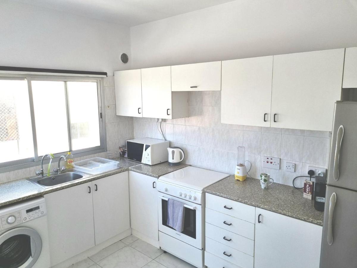 Ikaros Boutique Apartment Лимасол Экстерьер фото